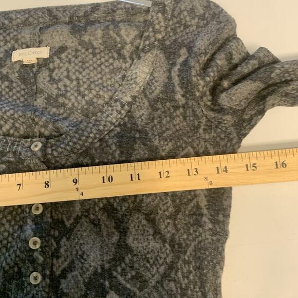 Pilcro Anthropologie Shirt Womens XXS Andie Ribbed Tissue Henley Thin Snakeprint - Picture 5 of 6